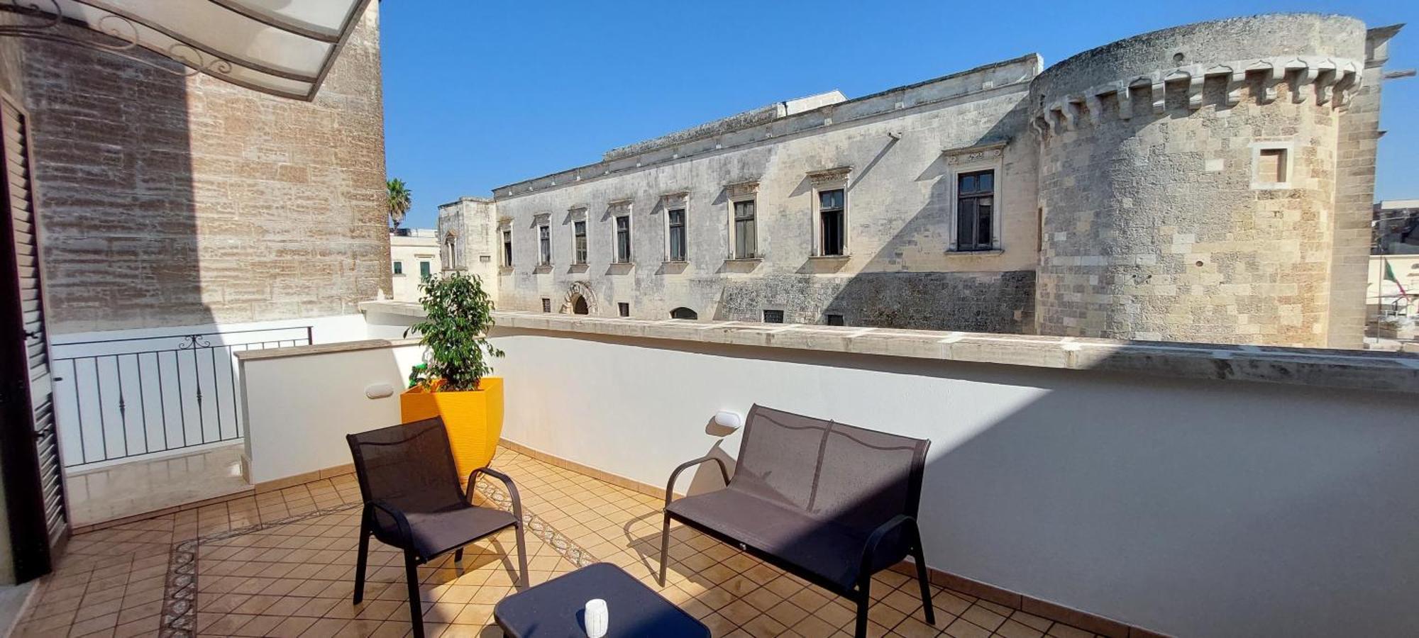Casa Vacanze Fronte Castello مارتانو المظهر الخارجي الصورة